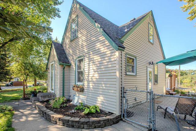 3280 Blackstone Avenue, Saint Louis Park, MN 55416