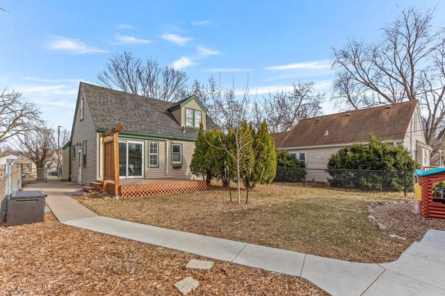 3280 Blackstone Avenue, Saint Louis Park, MN 55416