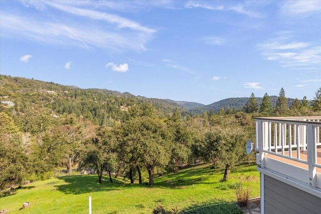 25400 Radonich Road, Los Gatos, CA 95033