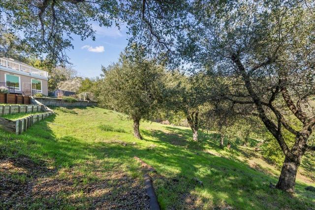 25400 Radonich Road, Los Gatos, CA 95033