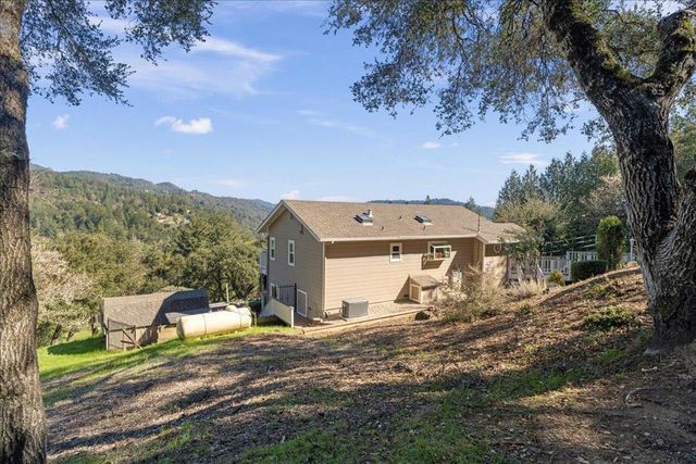 25400 Radonich Road, Los Gatos, CA 95033