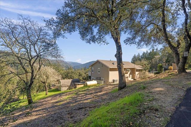 25400 Radonich Road, Los Gatos, CA 95033
