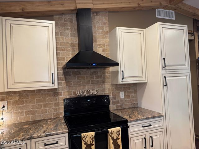 3998 N BLOODY BASIN Road, Pine, AZ 85544