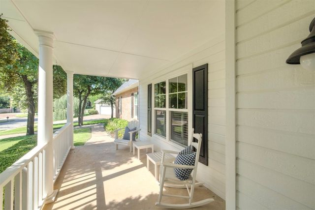 4201 Echohollow Trail, Edmond, OK 73025