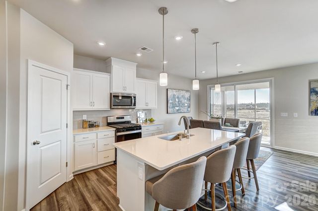 2706 Phoenix Court, Gastonia, NC 28052