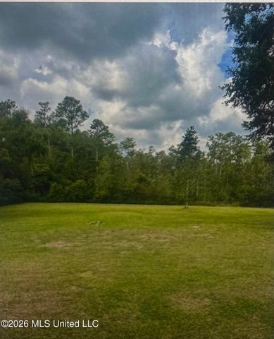 14081 Woodland Hills Drive, Biloxi, MS 39532
