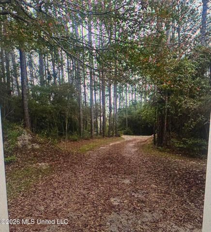 14081 Woodland Hills Drive, Biloxi, MS 39532