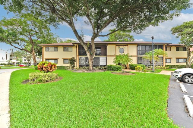 10959 W Clairmont Cir 211, Tamarac, FL 33321