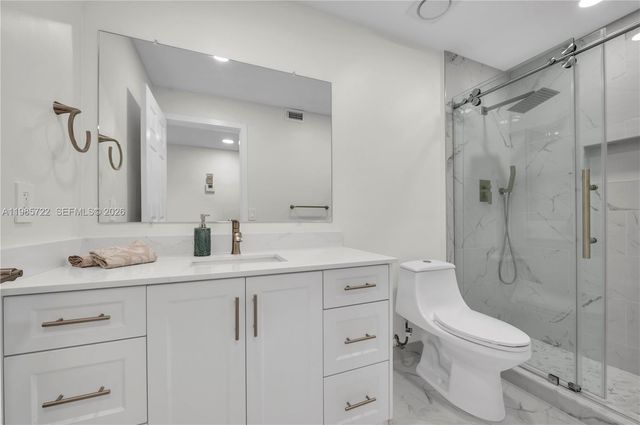 10959 W Clairmont Cir 211, Tamarac, FL 33321