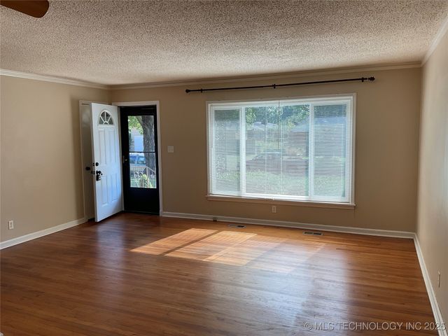 4139 E 22nd Place S, Tulsa, OK 74114