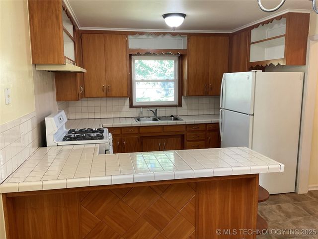 4139 E 22nd Place S, Tulsa, OK 74114