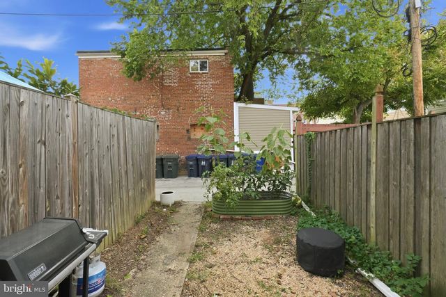 13 16TH ST NE, Washington, DC 20002