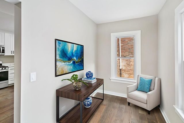 1009 8th Street, Waukegan, IL 60085