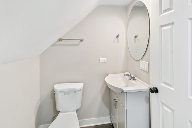 1009 8th Street, Waukegan, IL 60085