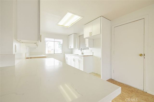 1238 W Avenue H15, Lancaster, CA 93534