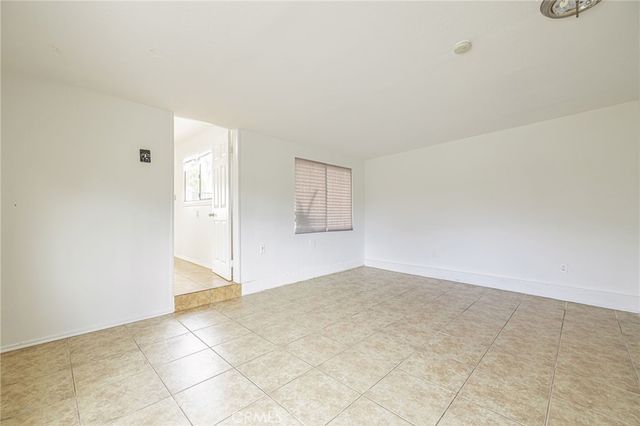 1238 W Avenue H15, Lancaster, CA 93534