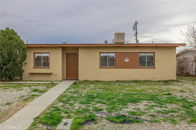 1238 W Avenue H15, Lancaster, CA 93534