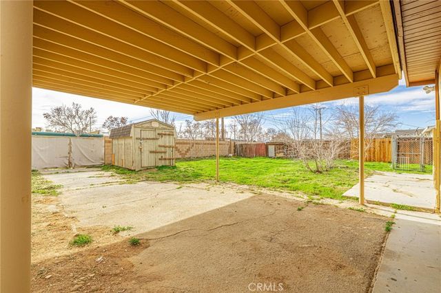 1238 W Avenue H15, Lancaster, CA 93534