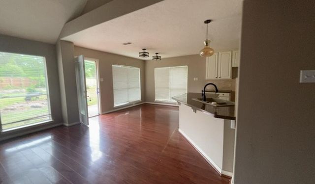 1702 Whispering Forest Drive, Houston, TX 77339