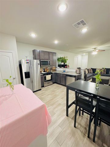 24702 Russet Bluff Trail, Houston, TX 77336