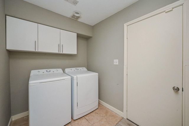 6607 W T C Jester Boulevard, Houston, TX 77091