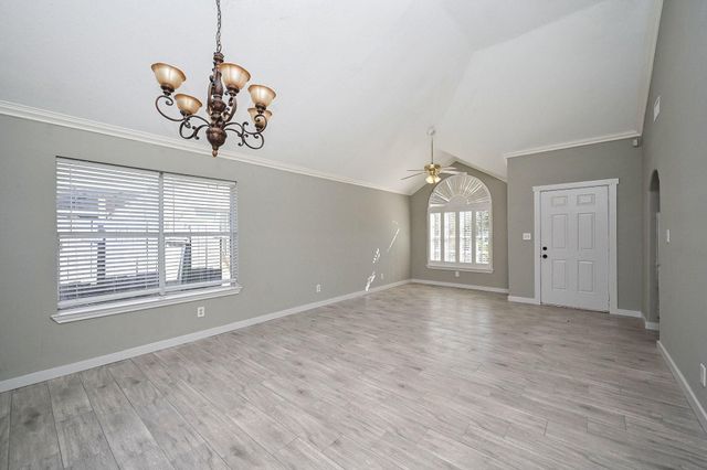 6607 W T C Jester Boulevard, Houston, TX 77091