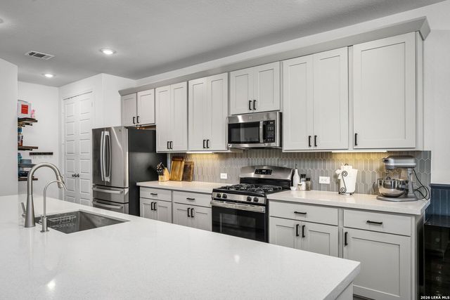 10157 BUSSANG RD, Schertz, TX 78154