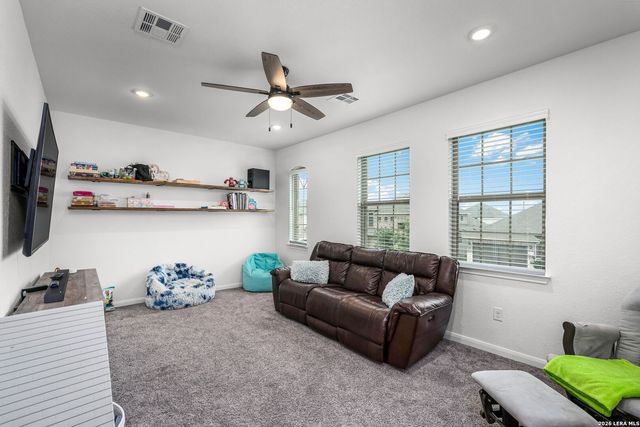 10157 BUSSANG RD, Schertz, TX 78154