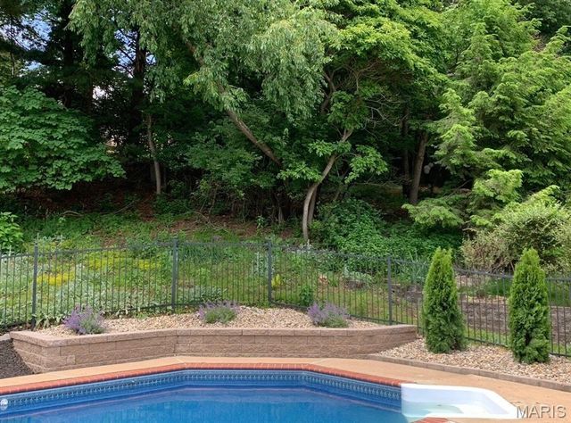 1635 Clayton Spur Court, Ellisville, MO 63011