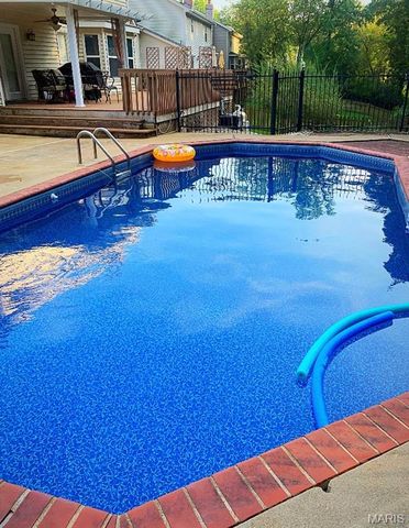 1635 Clayton Spur Court, Ellisville, MO 63011