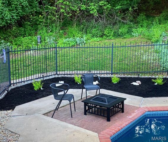 1635 Clayton Spur Court, Ellisville, MO 63011