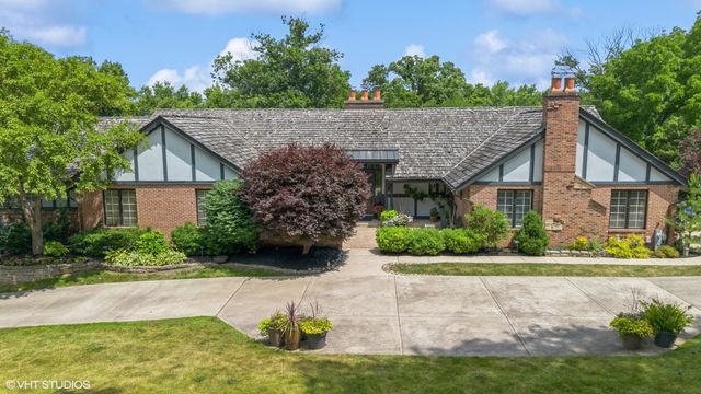1030 CRESCENT Boulevard, Glen Ellyn, IL 60137