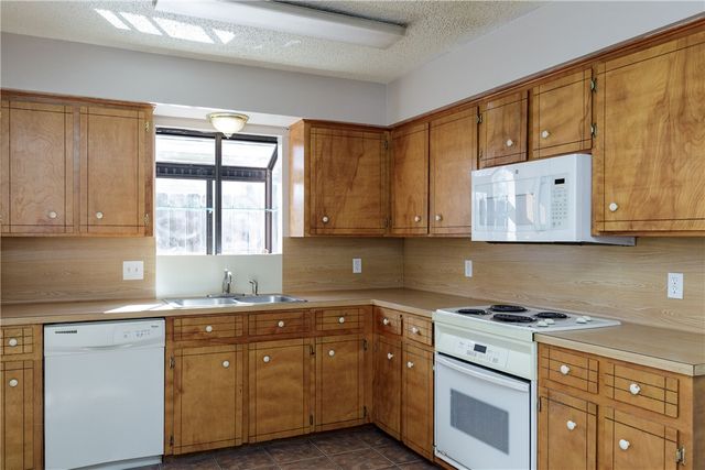 2538 Allencrest Dr, Corpus Christi, TX 78415