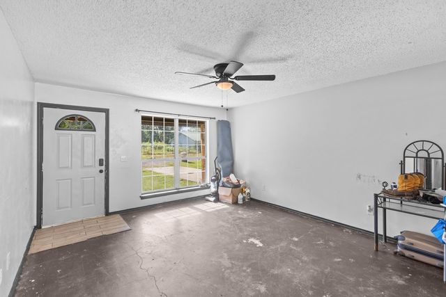 235 Hickory Street, Blossom, TX 75416