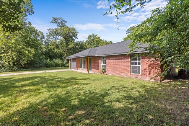 235 Hickory Street, Blossom, TX 75416
