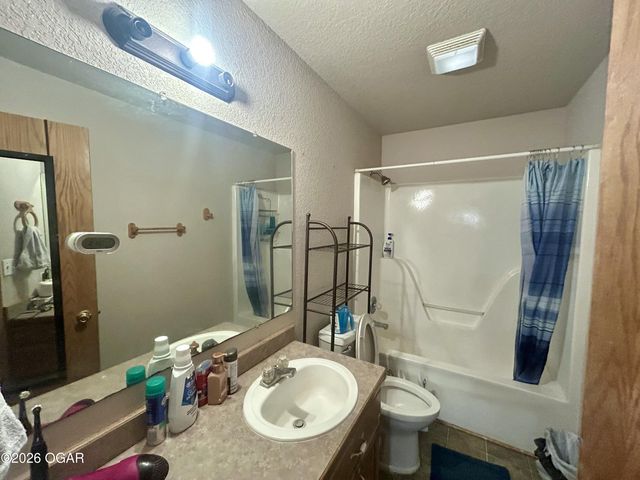 2639 E 5th Street, Joplin, MO 64801