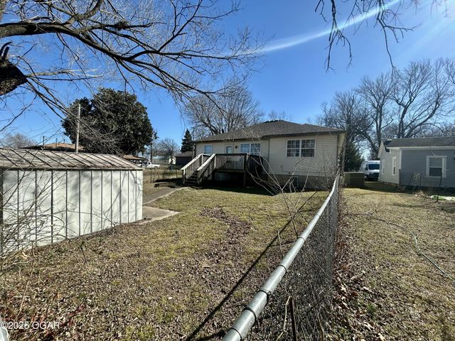 2639 E 5th Street, Joplin, MO 64801