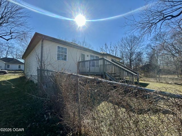 2639 E 5th Street, Joplin, MO 64801