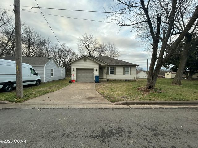 2639 E 5th Street, Joplin, MO 64801