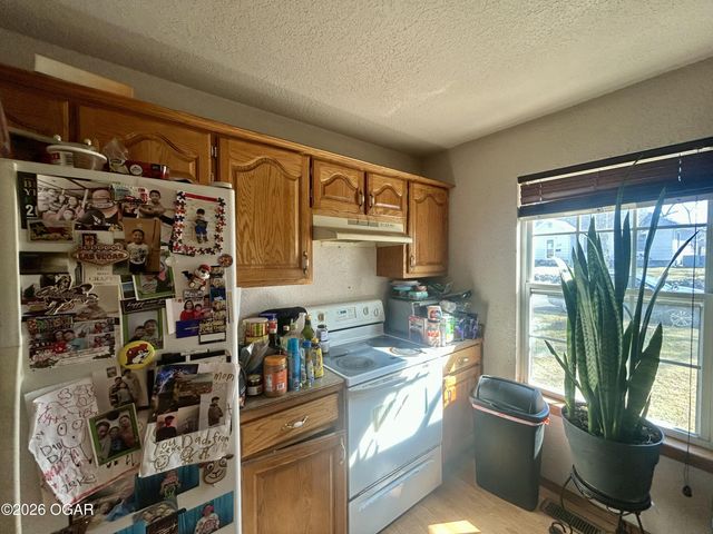 2639 E 5th Street, Joplin, MO 64801