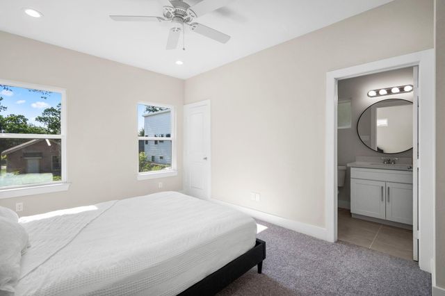 8016 Willow Street B, Houston, TX 77088