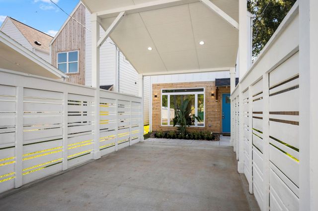 8016 Willow Street B, Houston, TX 77088