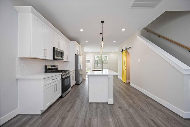 8016 Willow Street B, Houston, TX 77088