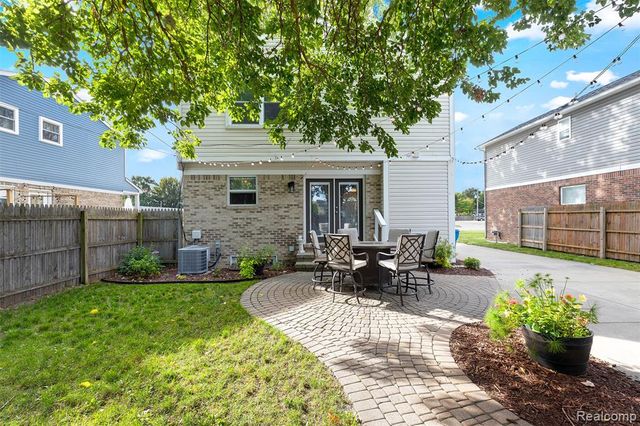 1511 E 11 Mile Road, Madison Heights, MI 48071