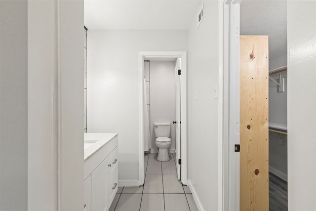 10526 Stone Canyon Road 201, Dallas, TX 75230