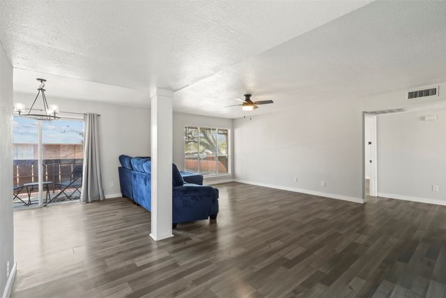 10526 Stone Canyon Road 201, Dallas, TX 75230