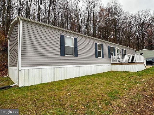 725 HILLSIDE DR, Gap, PA 17527
