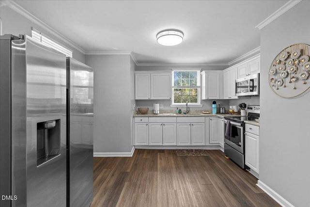 411 Hillcrest Avenue, Burlington, NC 27215