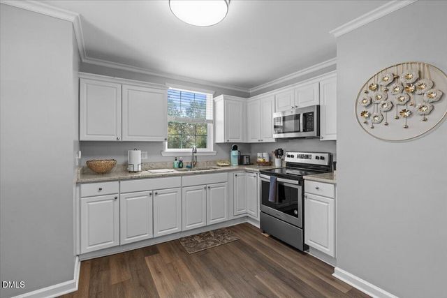 411 Hillcrest Avenue, Burlington, NC 27215