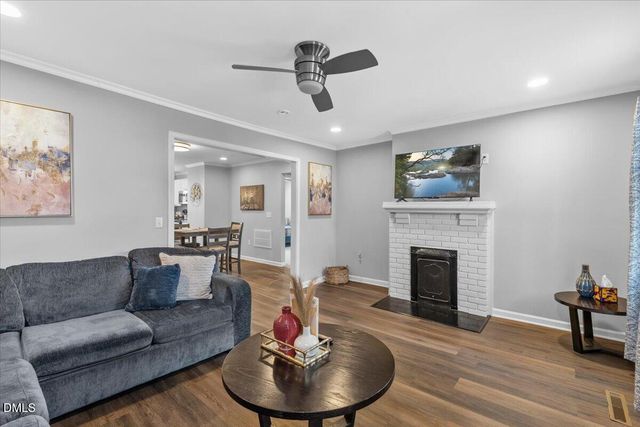 411 Hillcrest Avenue, Burlington, NC 27215